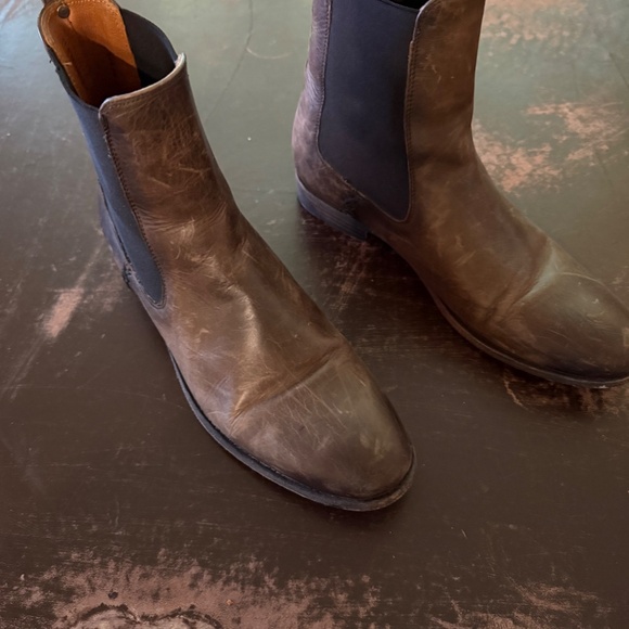 Frye Melissa Chelsea Boots - Picture 5 of 9